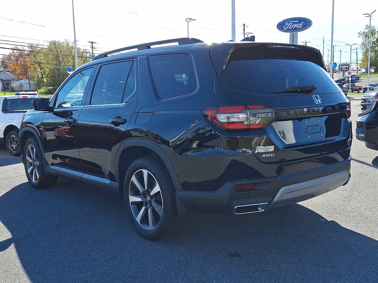 Used 2023 Honda Pilot Touring image 4