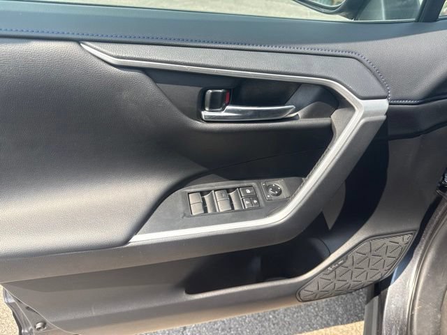 Used 2021 Toyota RAV4 XSE AWD/4WD image 24