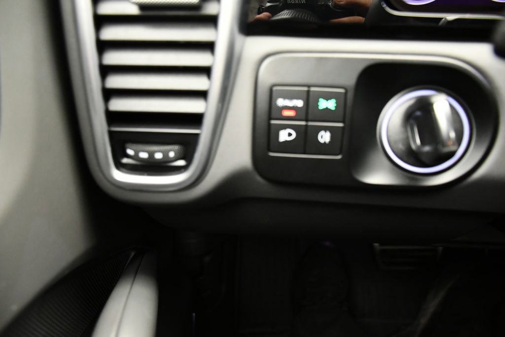 Certified 2023 Porsche Cayenne Turbo AWD/4WD image 42
