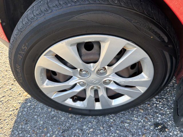Used 2020 Kia Soul LX FWD image 27
