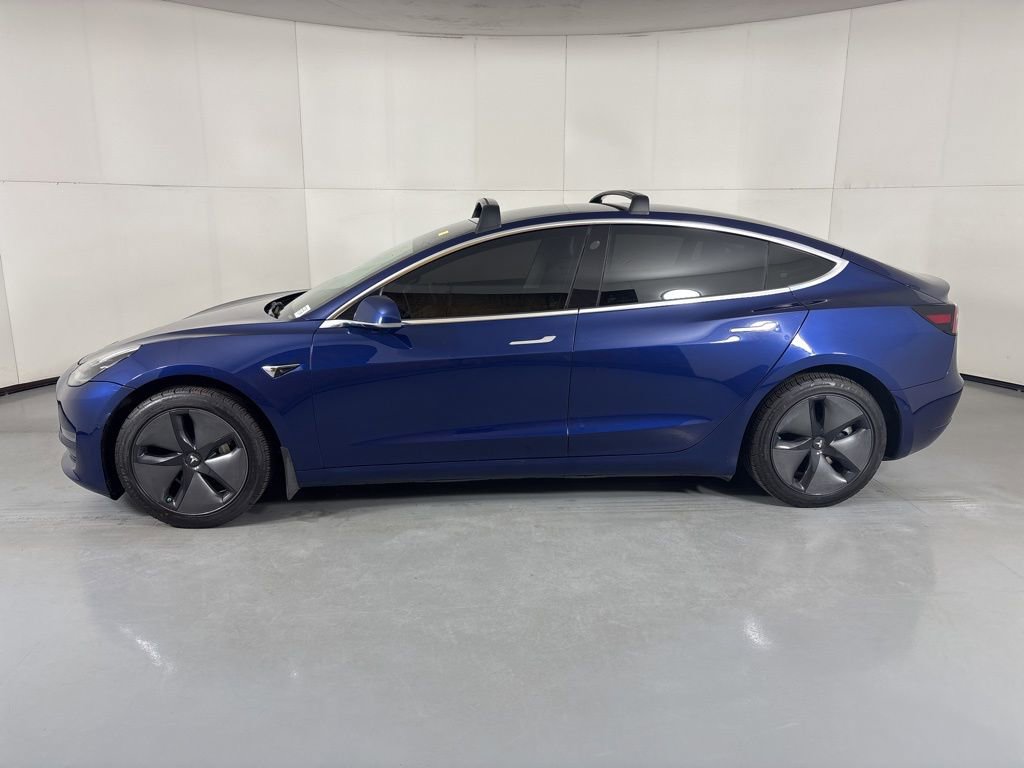 Used 2019 Tesla Model 3 Standard Range Plus image 5
