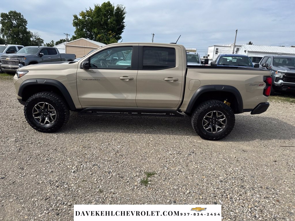 Used 2024 Chevrolet Colorado ZR2 AWD/4WD image 2