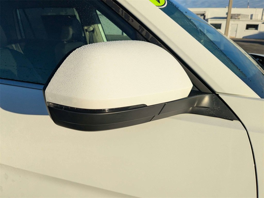 Used 2025 Volkswagen Atlas SE w/ Black Wheel Package image 12