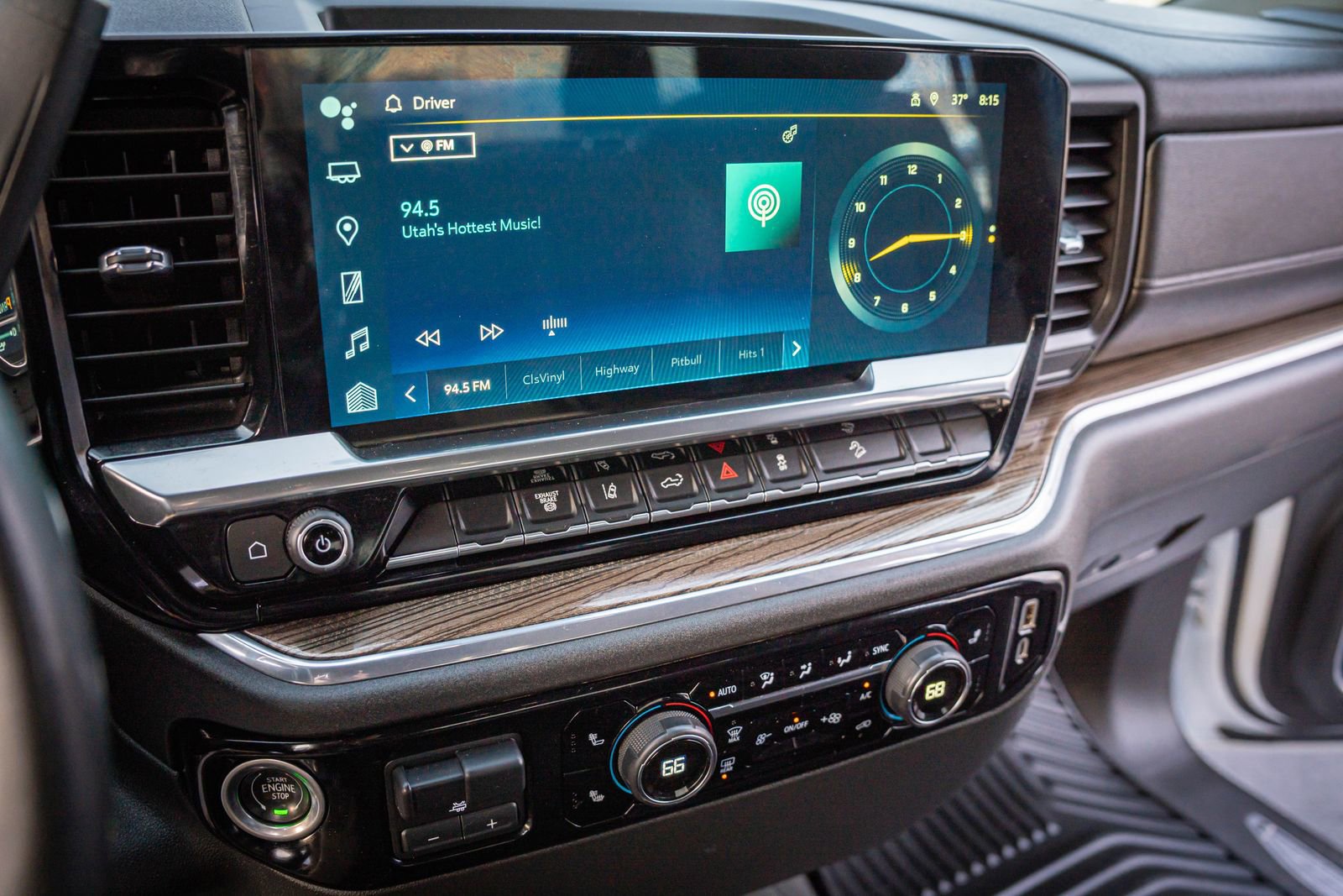 Used 2024 Chevrolet Silverado 2500 LT w/ Convenience Package image 20