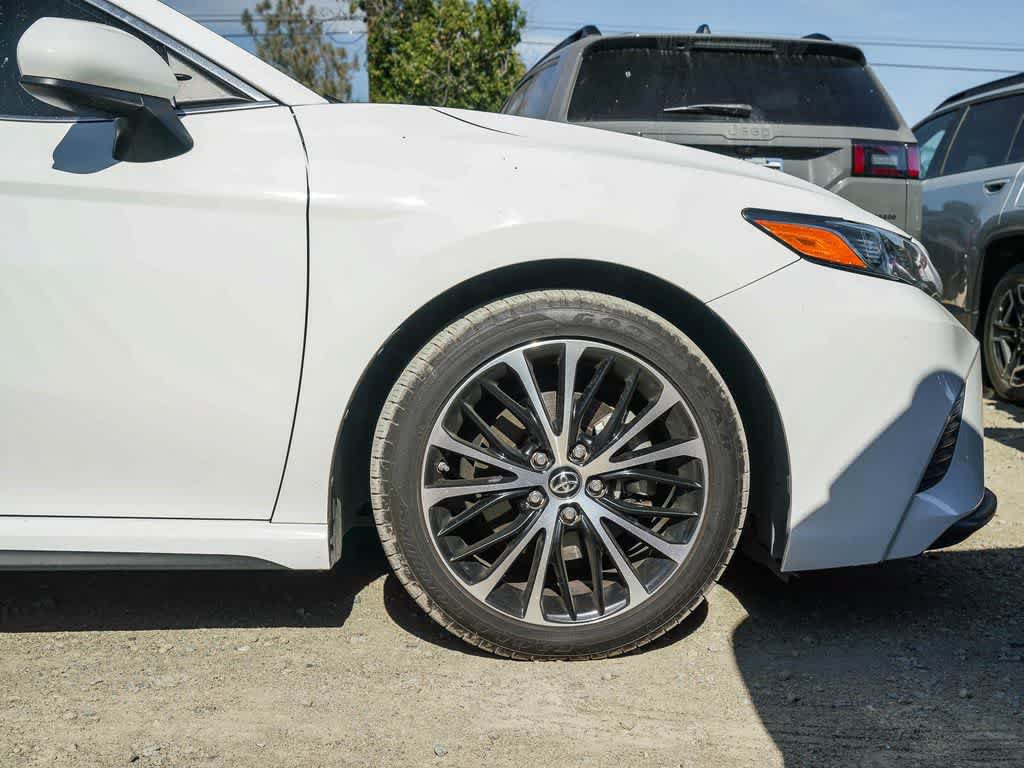 Used 2019 Toyota Camry SE FWD image 6
