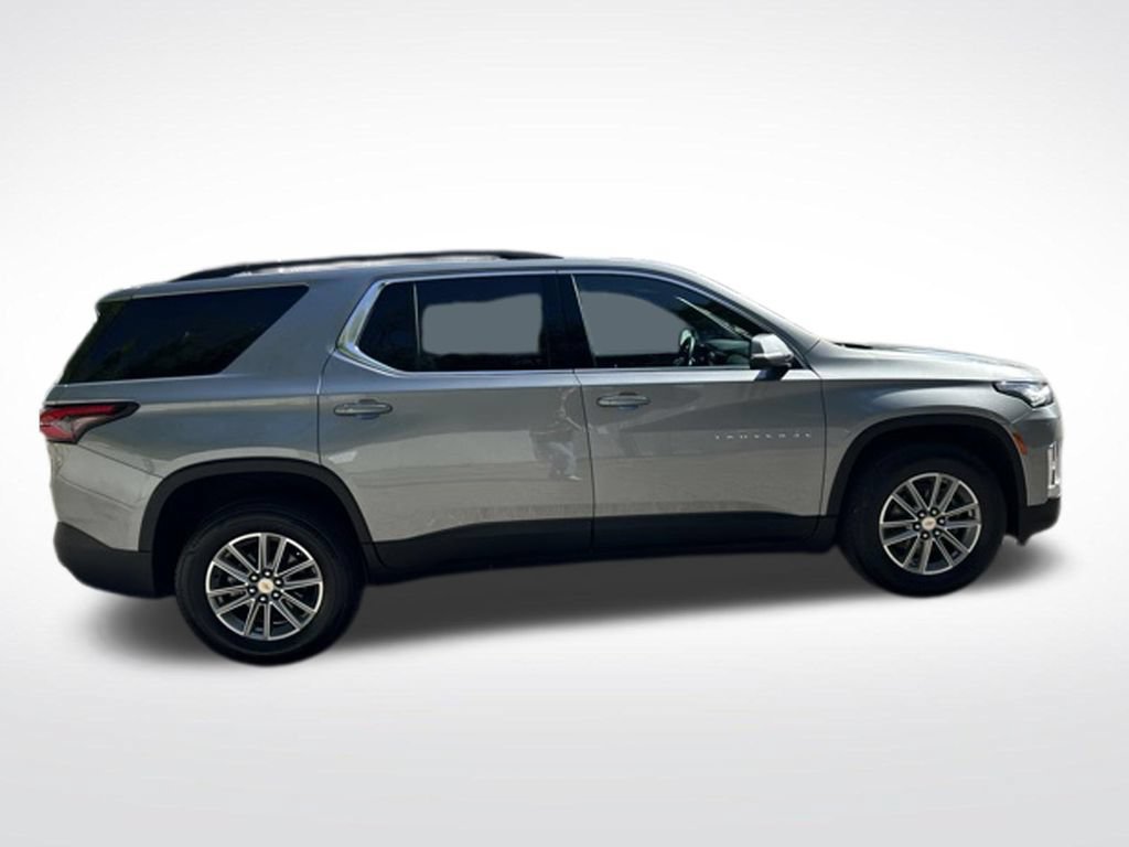 Used 2023 Chevrolet Traverse LT FWD image 7