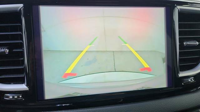 Used 2024 Chrysler Pacifica Touring-L FWD image 16