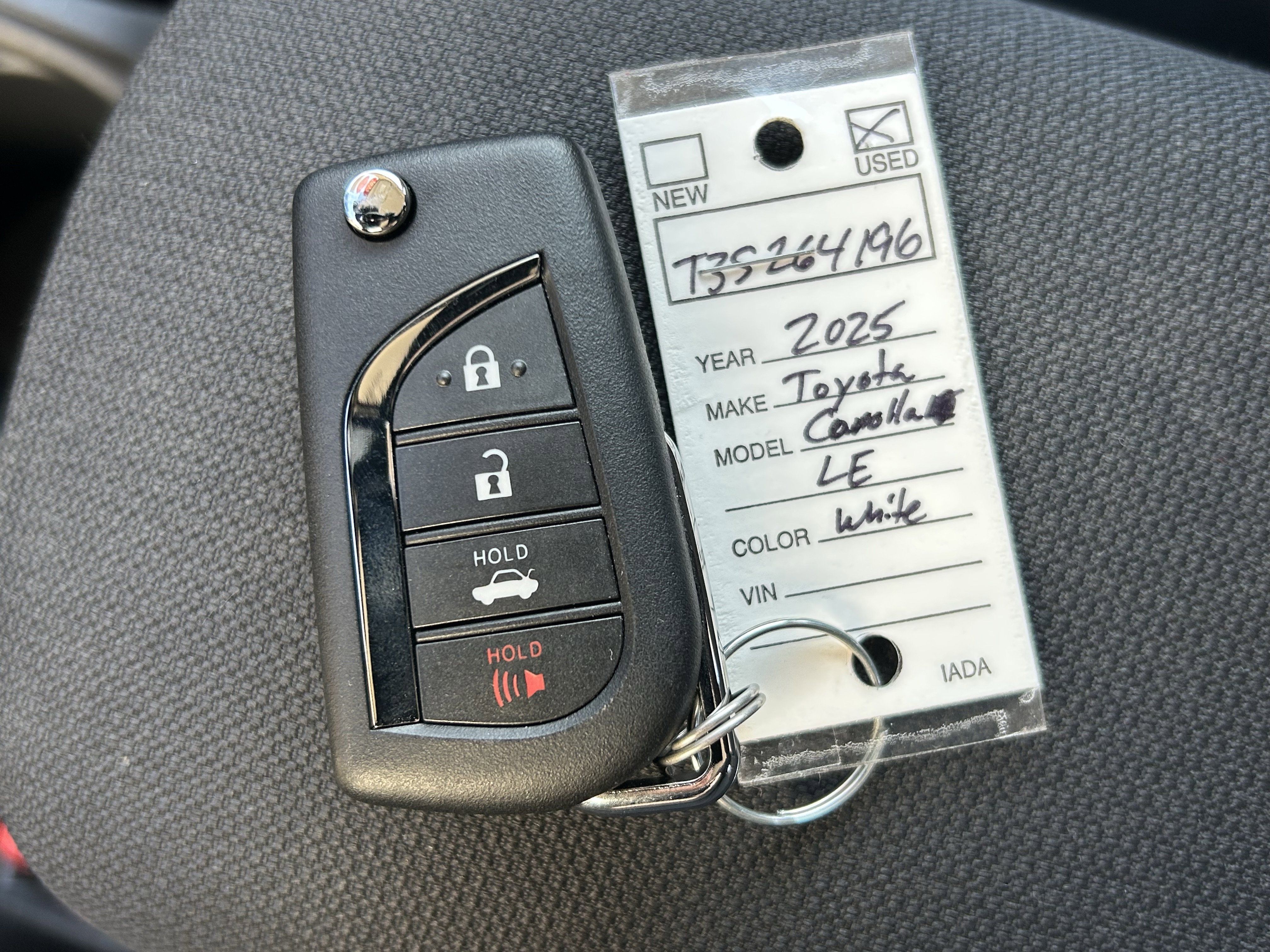 Certified 2025 Toyota Corolla LE image 33