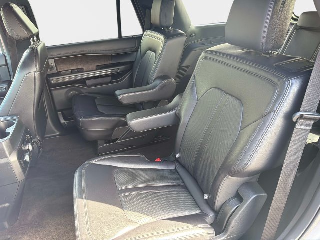 Used 2021 Ford Expedition Limited AWD/4WD image 14