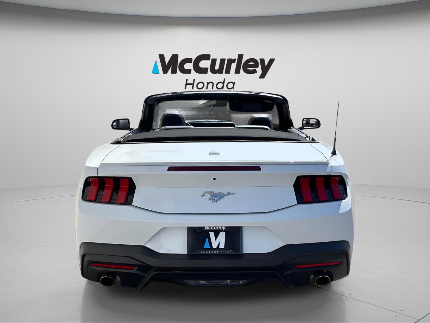 Used 2025 Ford Mustang Premium RWD image 13