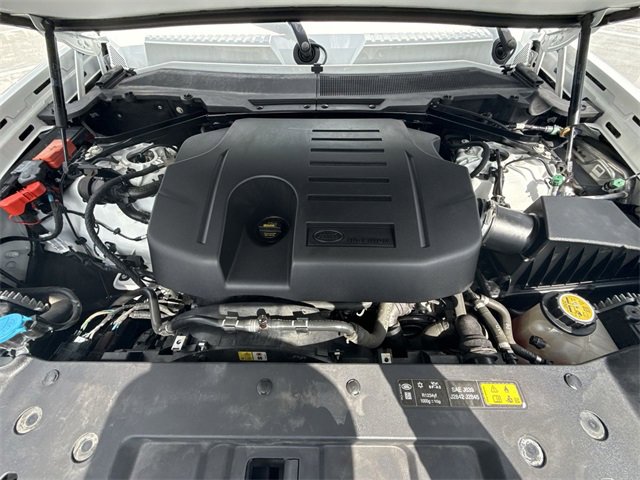 Used 2022 Land Rover Defender 110 X-Dynamic SE image 27