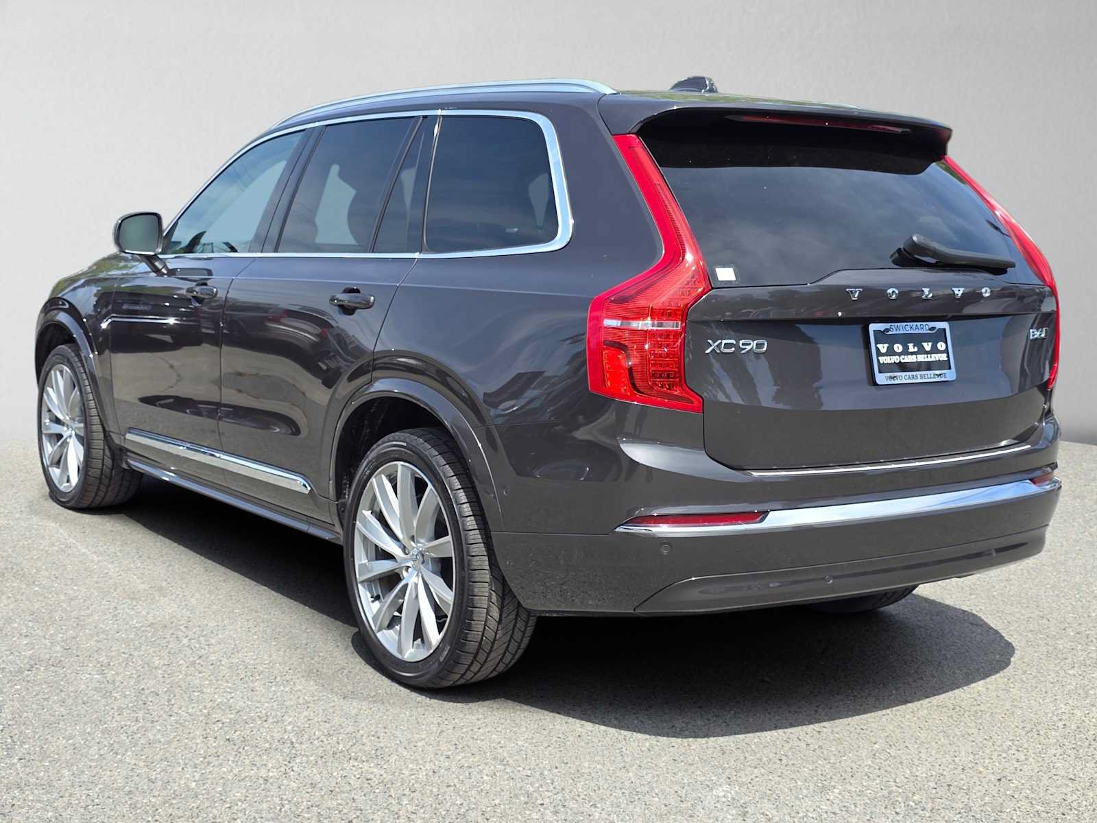 Certified 2023 Volvo XC90 B6 Ultimate w/ Lounge Package AWD/4WD image 7