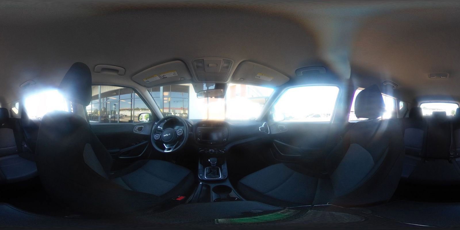 Used 2025 Kia Soul LX w/ LX Technology Package FWD image 40