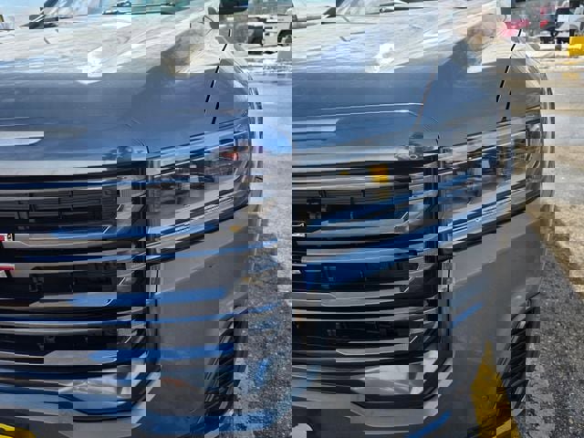 Used 2022 GMC Acadia AT4 w/ Trailering Package image 3