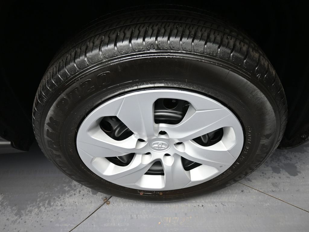 Used 2025 Toyota RAV4 LE image 13