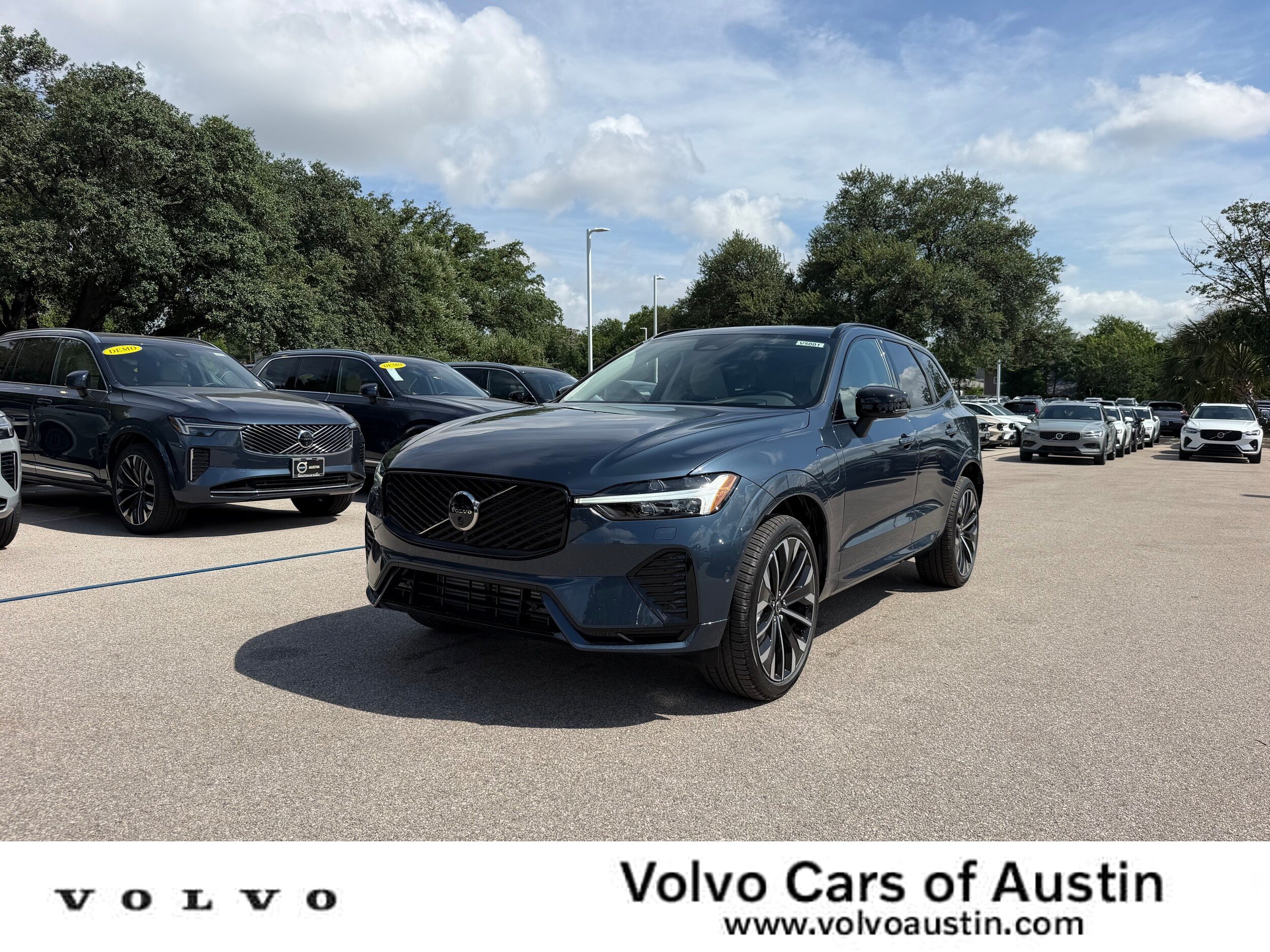 New 2026 Volvo XC60 T8 Ultra w/ Protection Package Premier AWD/4WD image 1
