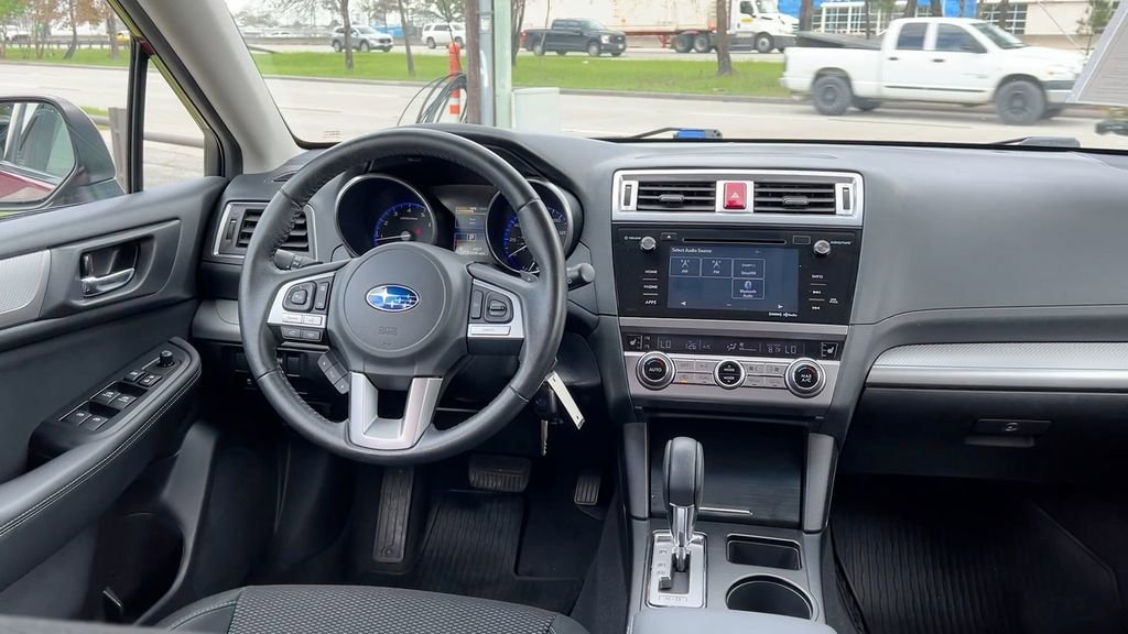 Used 2017 Subaru Outback 2.5i Premium image 21