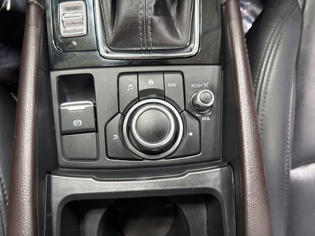Used 2017 MAZDA MAZDA3 Touring FWD image 20