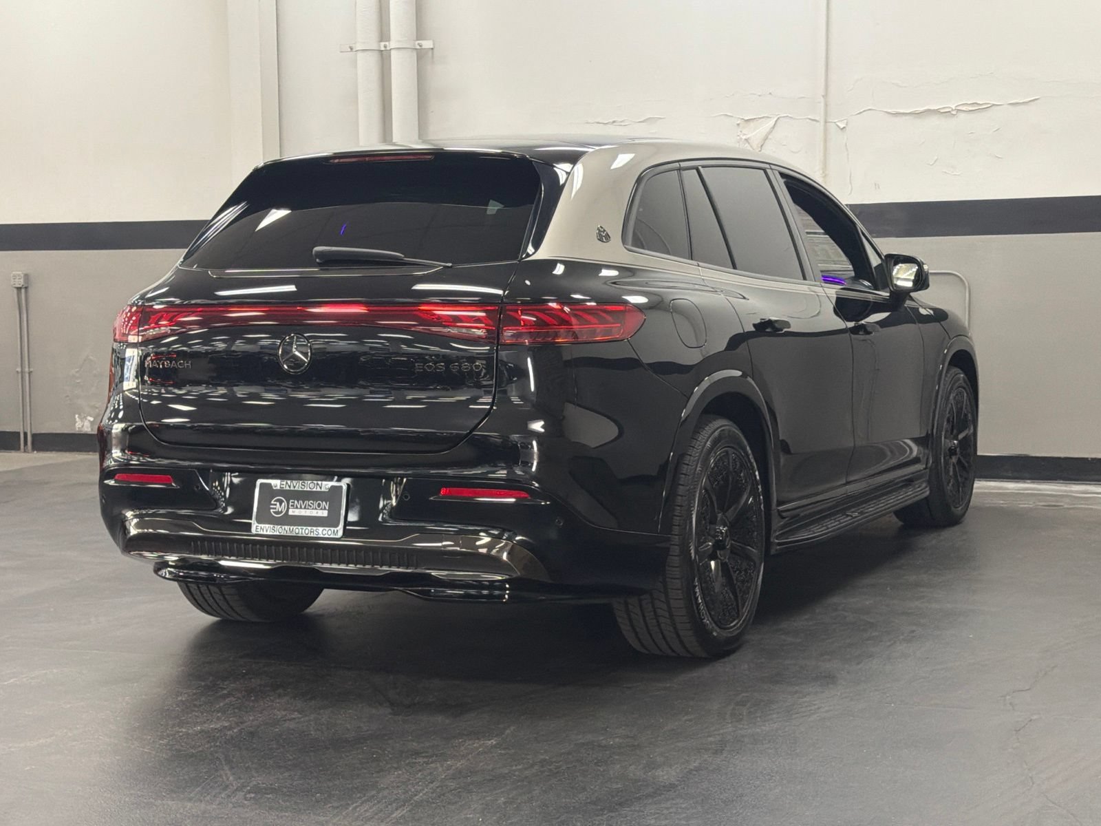 Used 2024 Mercedes-Benz Maybach EQS 680 4MATIC image 12