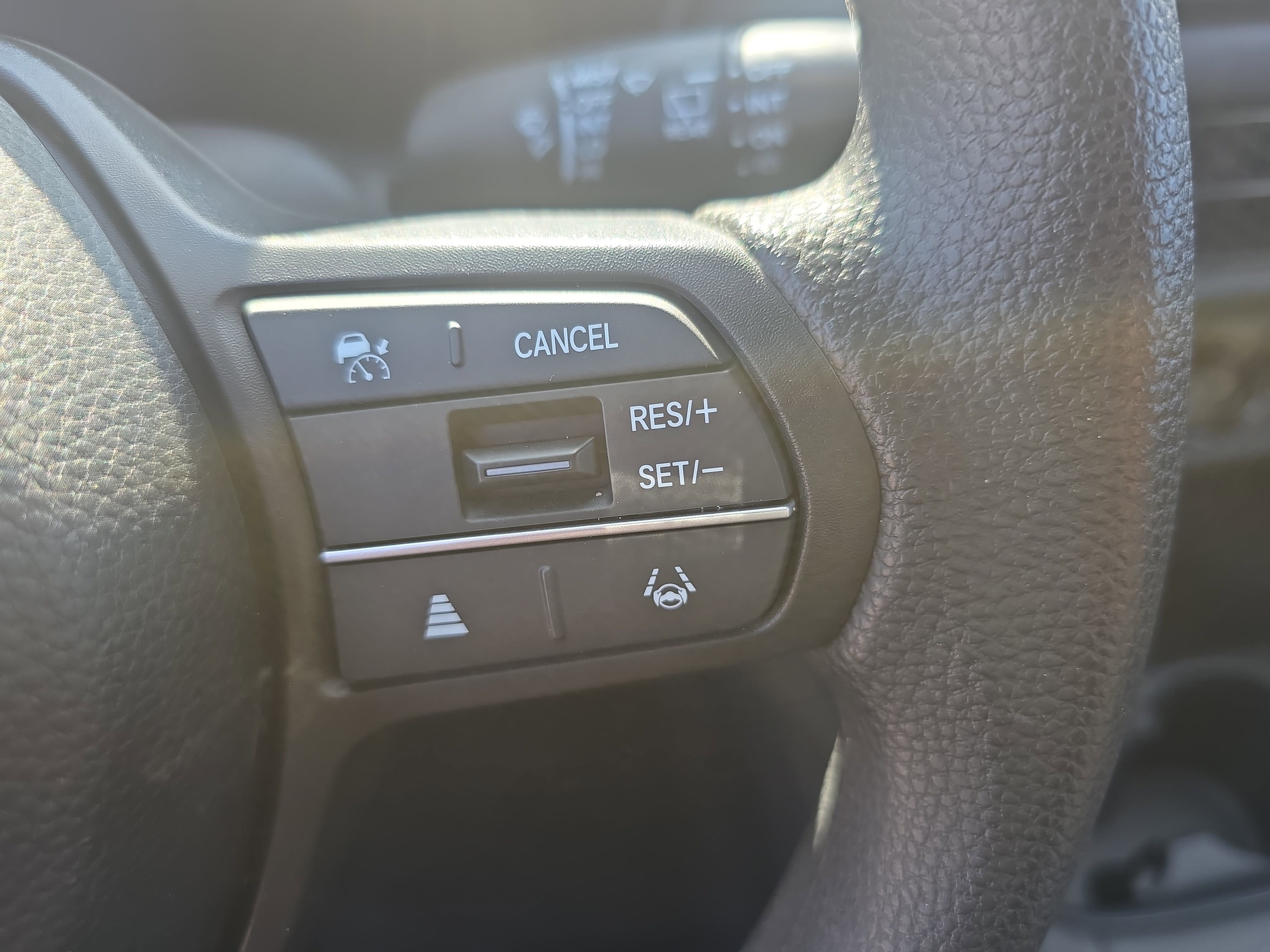 Used 2023 Honda HR-V LX image 18