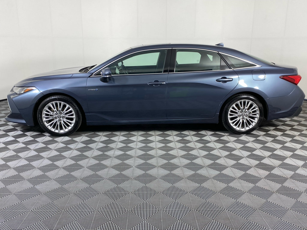 Used 2021 Toyota Avalon Limited w/ Advanced Safety Package FWD image 7