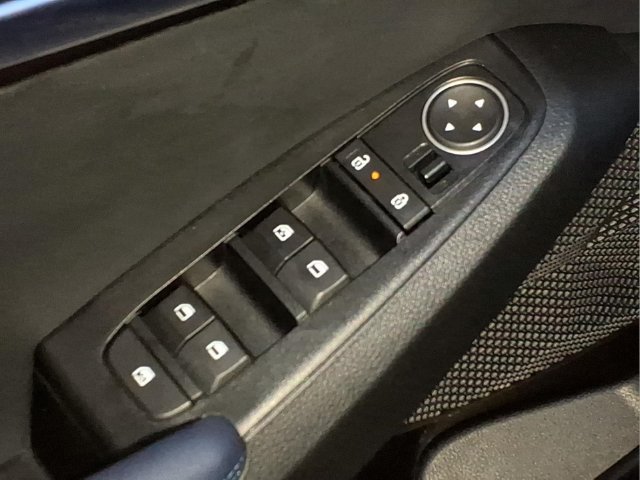 Used 2025 Kia Seltos S FWD image 14