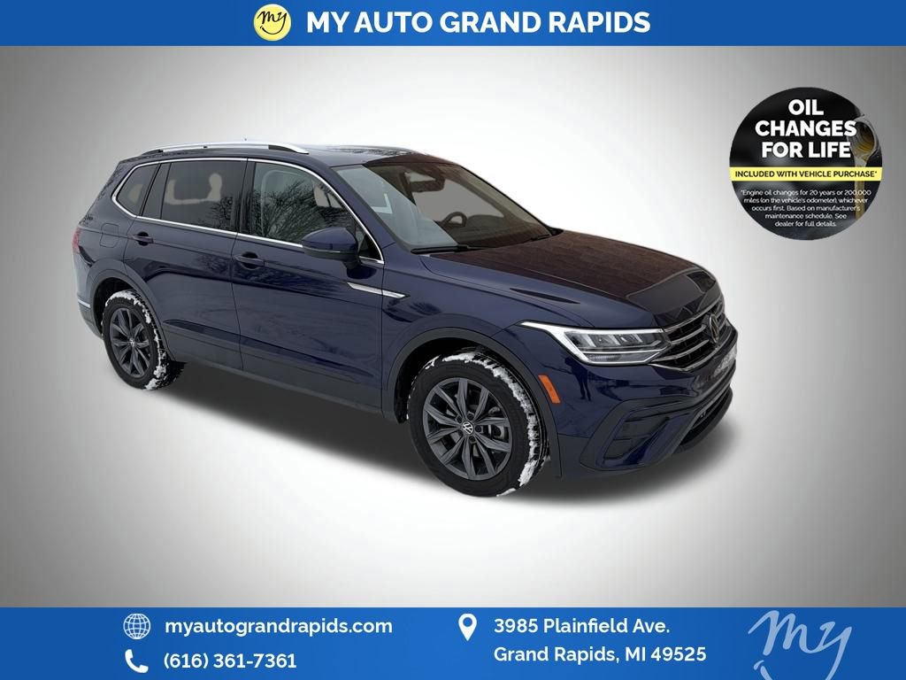 Used 2022 Volkswagen Tiguan SE w/ Panoramic Sunroof Package