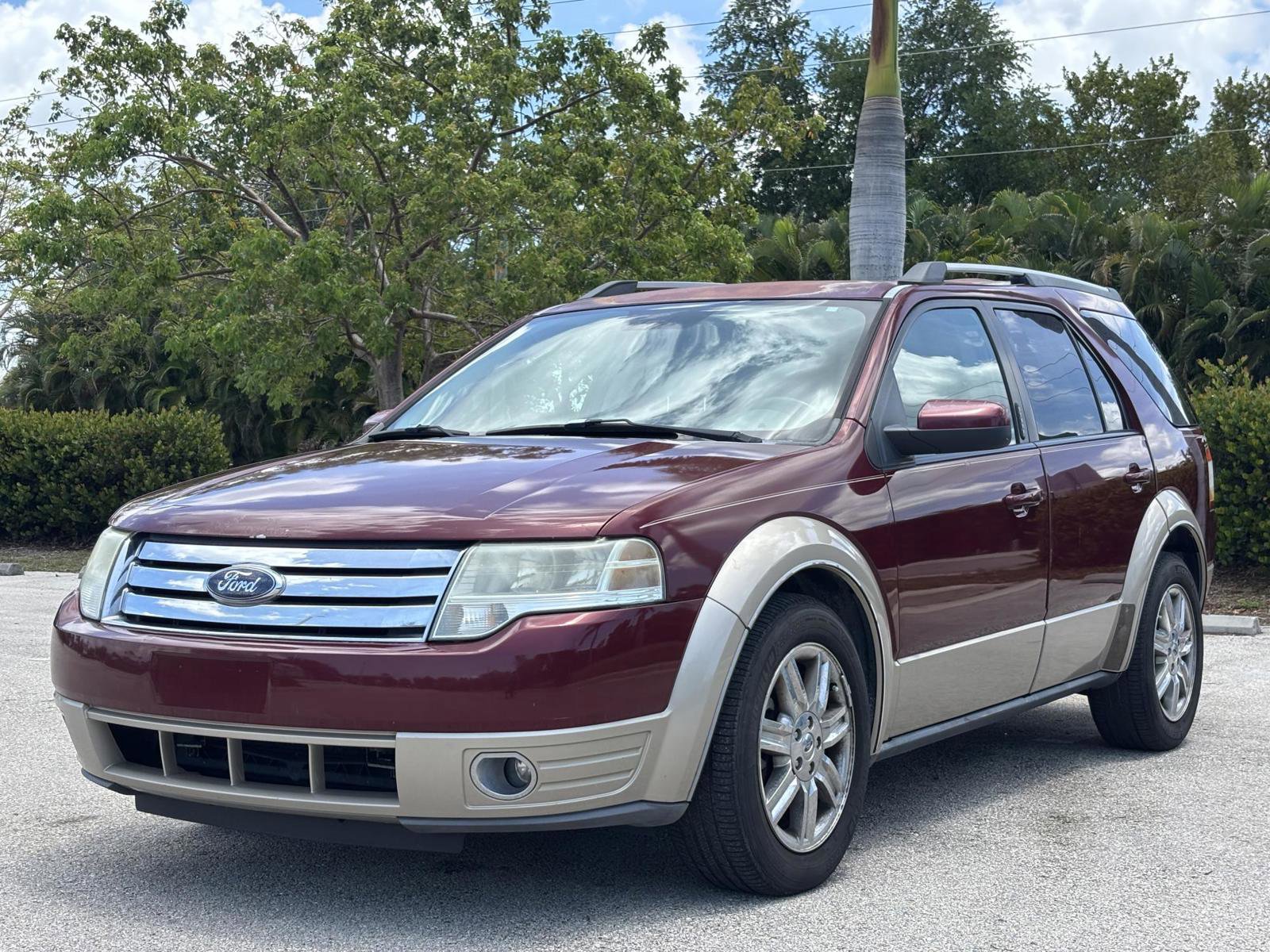 Used 2008 Ford Taurus X Eddie Bauer FWD image 2