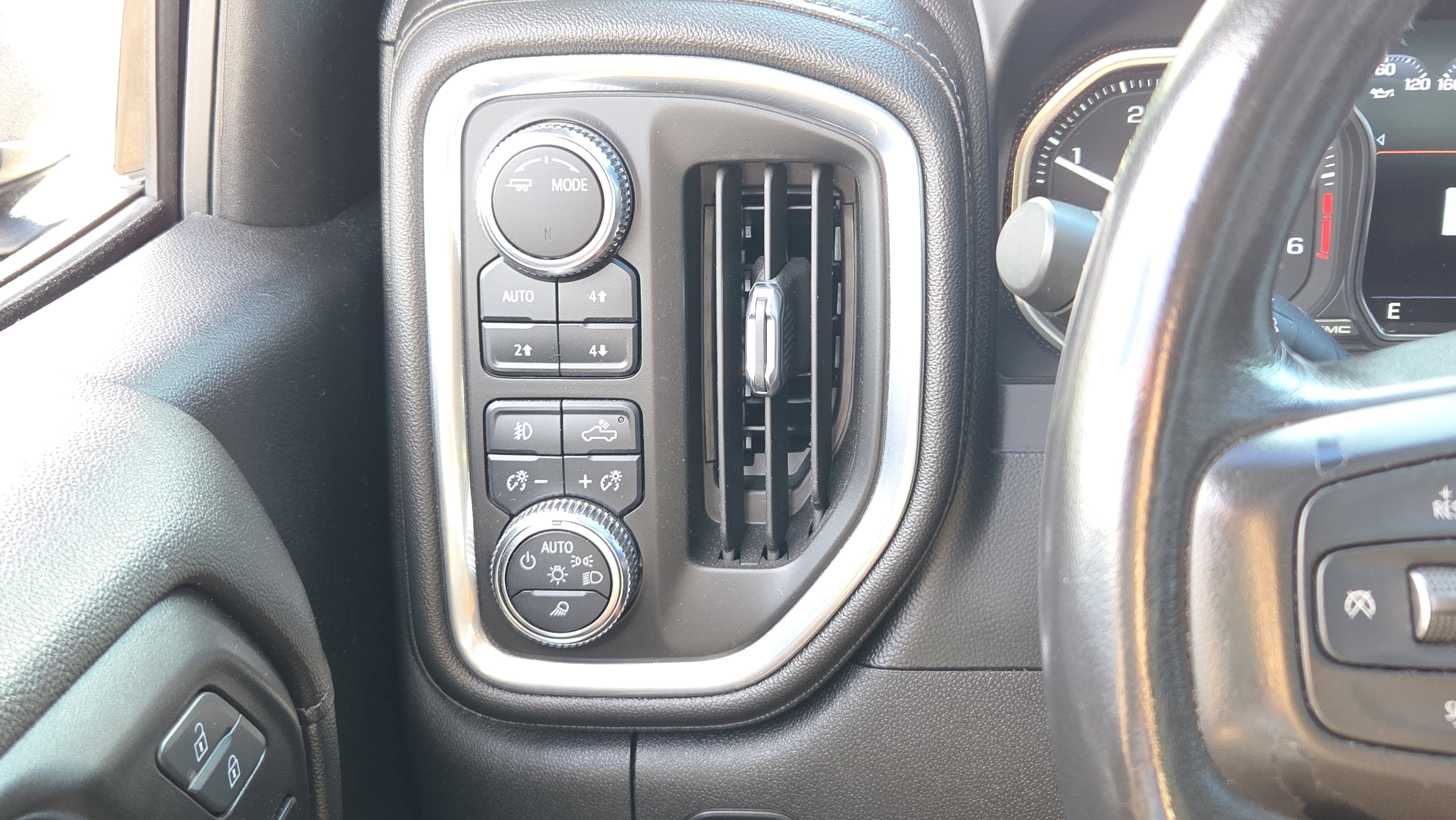 Used 2021 GMC Sierra 1500 Denali AWD/4WD image 28