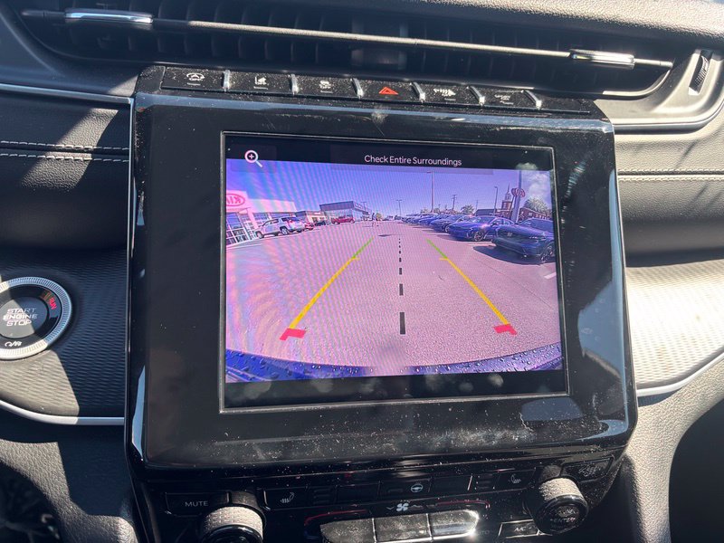 Used 2025 Jeep Grand Cherokee Altitude AWD/4WD image 13