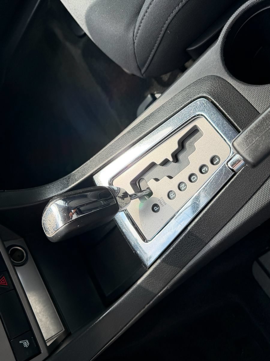 Used 2010 Dodge Avenger Express FWD image 15