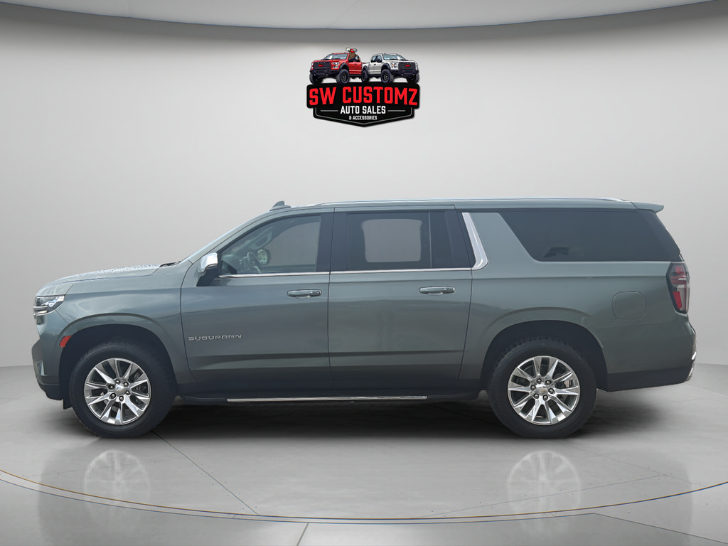 Used 2023 Chevrolet Suburban Premier RWD image 4