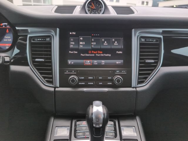 Used 2017 Porsche Macan w/ Premium Package Plus AWD/4WD image 25