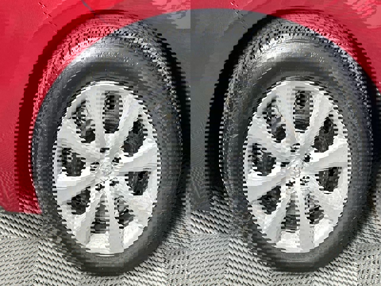 Used 2025 Toyota Corolla LE image 9