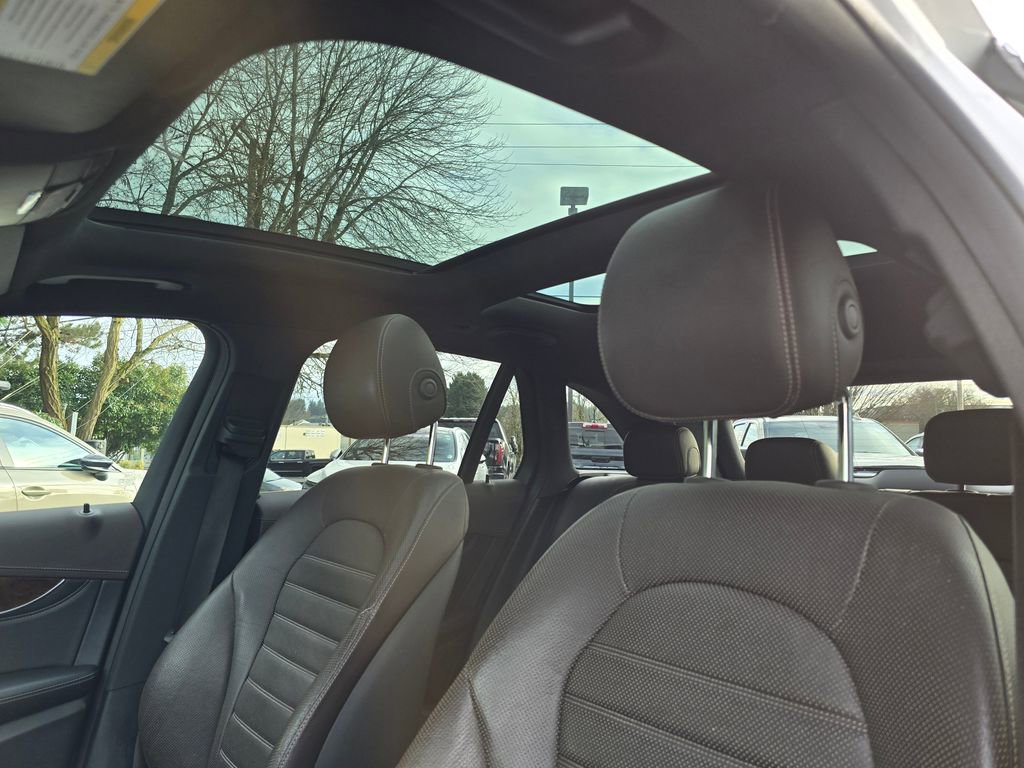 Used 2017 Mercedes-Benz GLC 300 4MATIC image 58