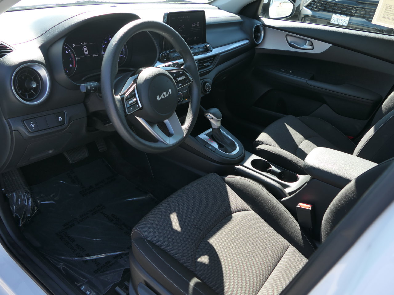 Certified 2023 Kia Forte LXS FWD image 12