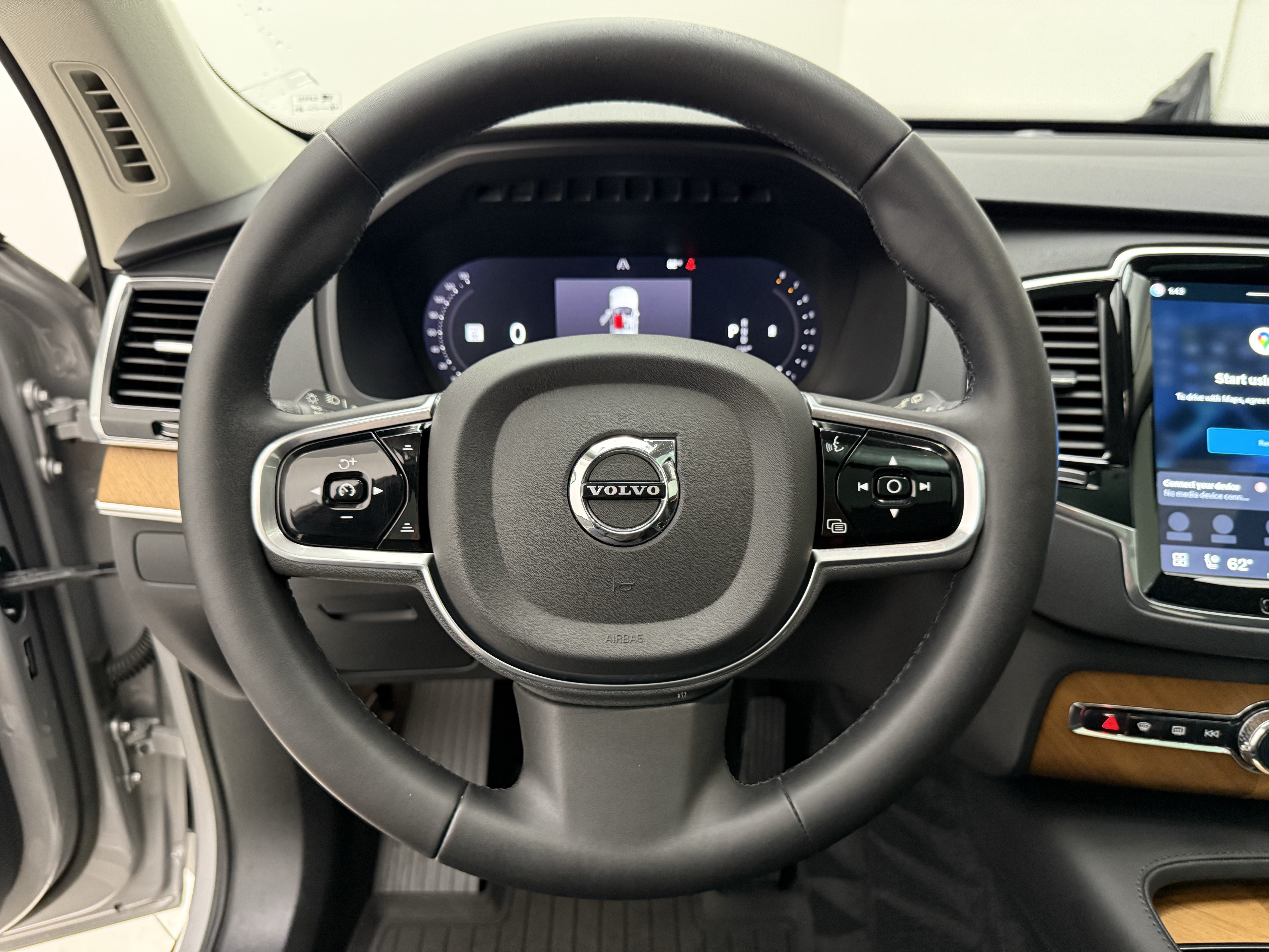 Certified 2023 Volvo XC90 B6 Plus w/ Protection Package Premier AWD/4WD image 15