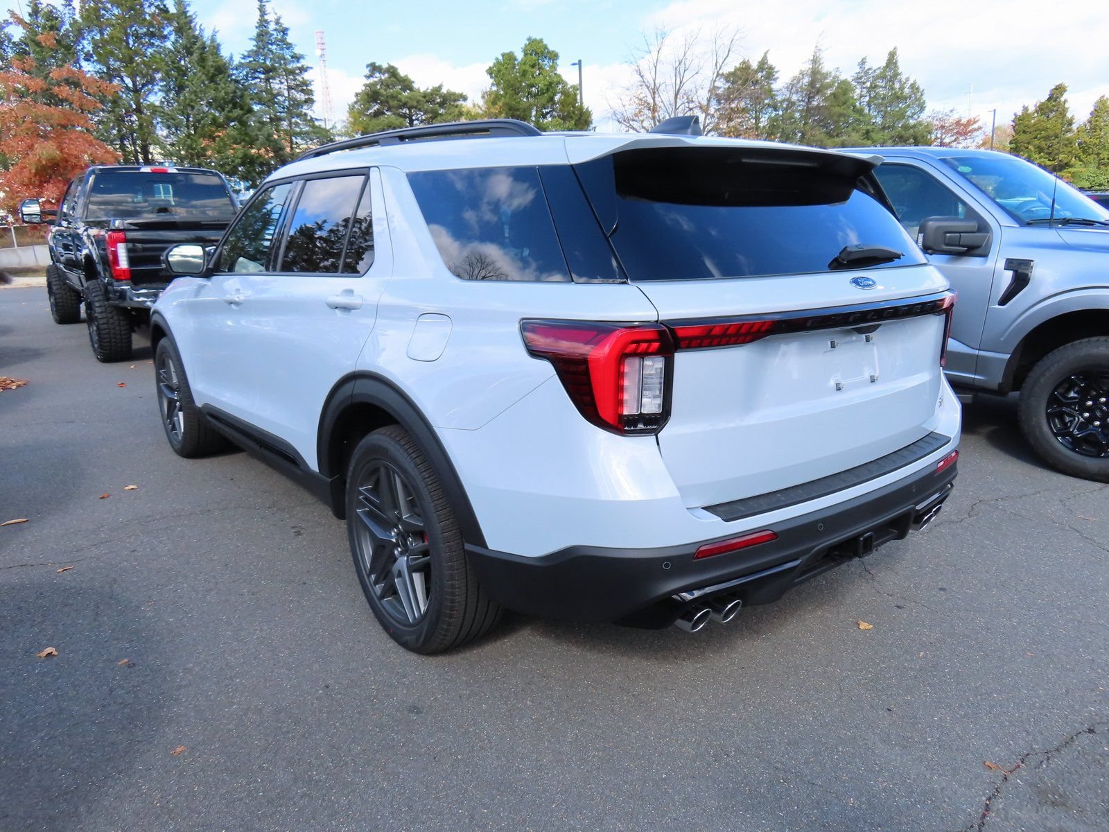 New 2026 Ford Explorer ST w/ Sun And Sound Package AWD/4WD image 6