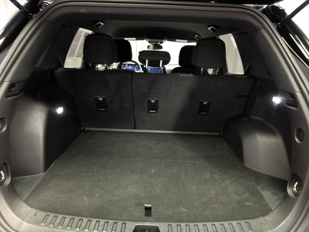 Used 2025 Chevrolet Equinox LT image 23