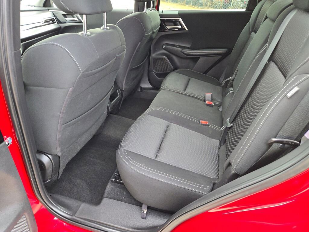 Used 2022 Mitsubishi Outlander ES image 16