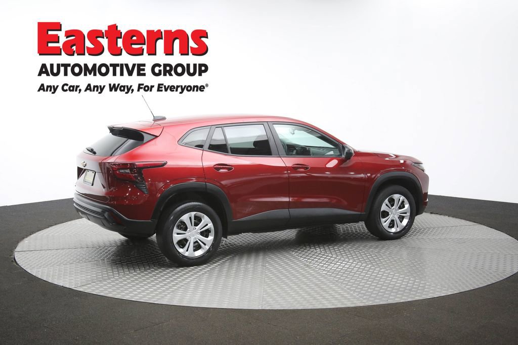 Used 2024 Chevrolet Trax LS FWD image 42
