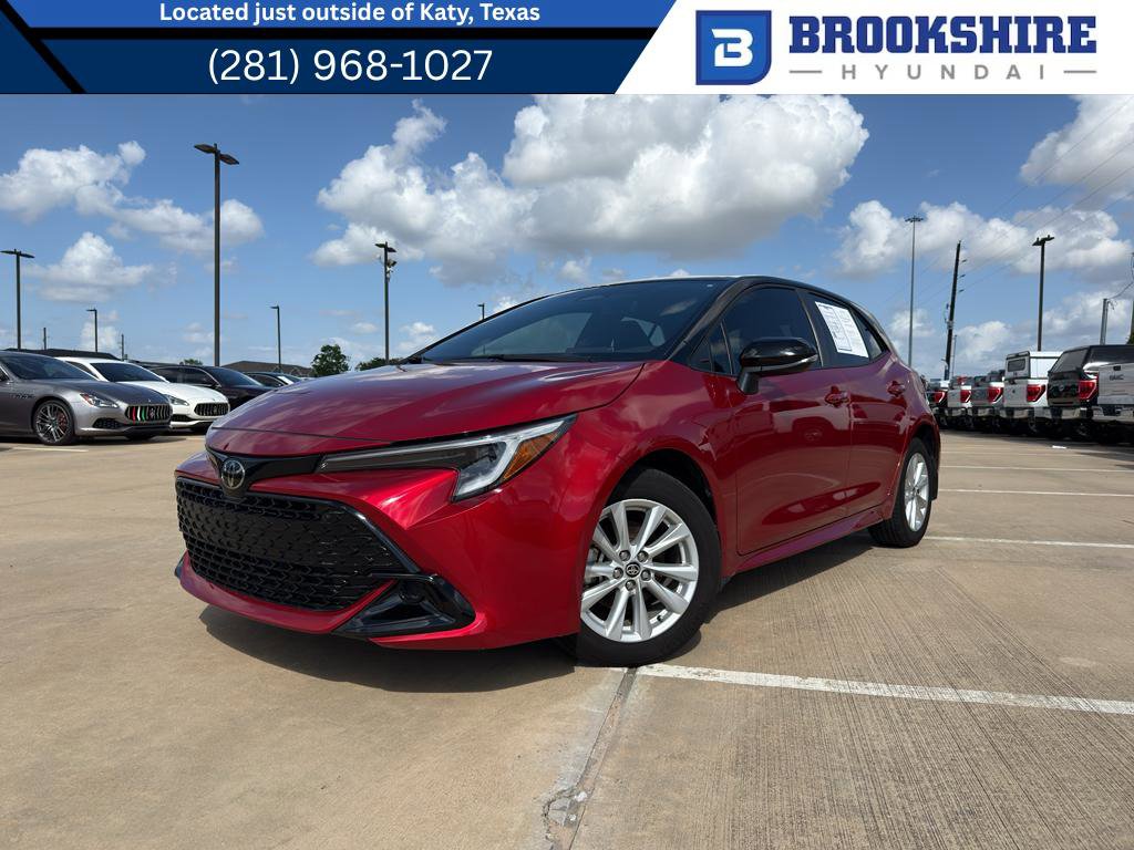 Used 2025 Toyota Corolla SE FWD image 1