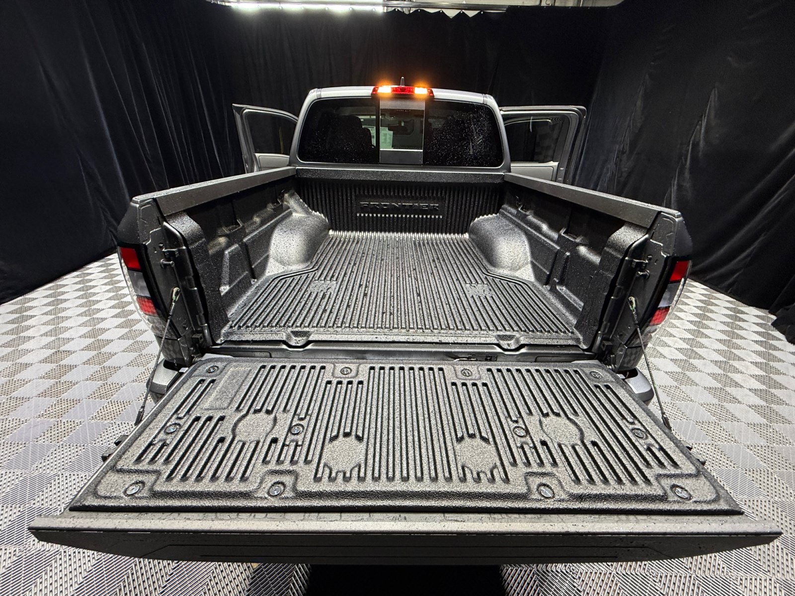 New 2026 Nissan Frontier SV w/ Tow Package AWD/4WD image 34