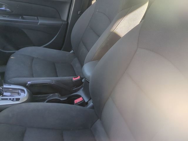 Used 2015 Chevrolet Cruze LT FWD image 12