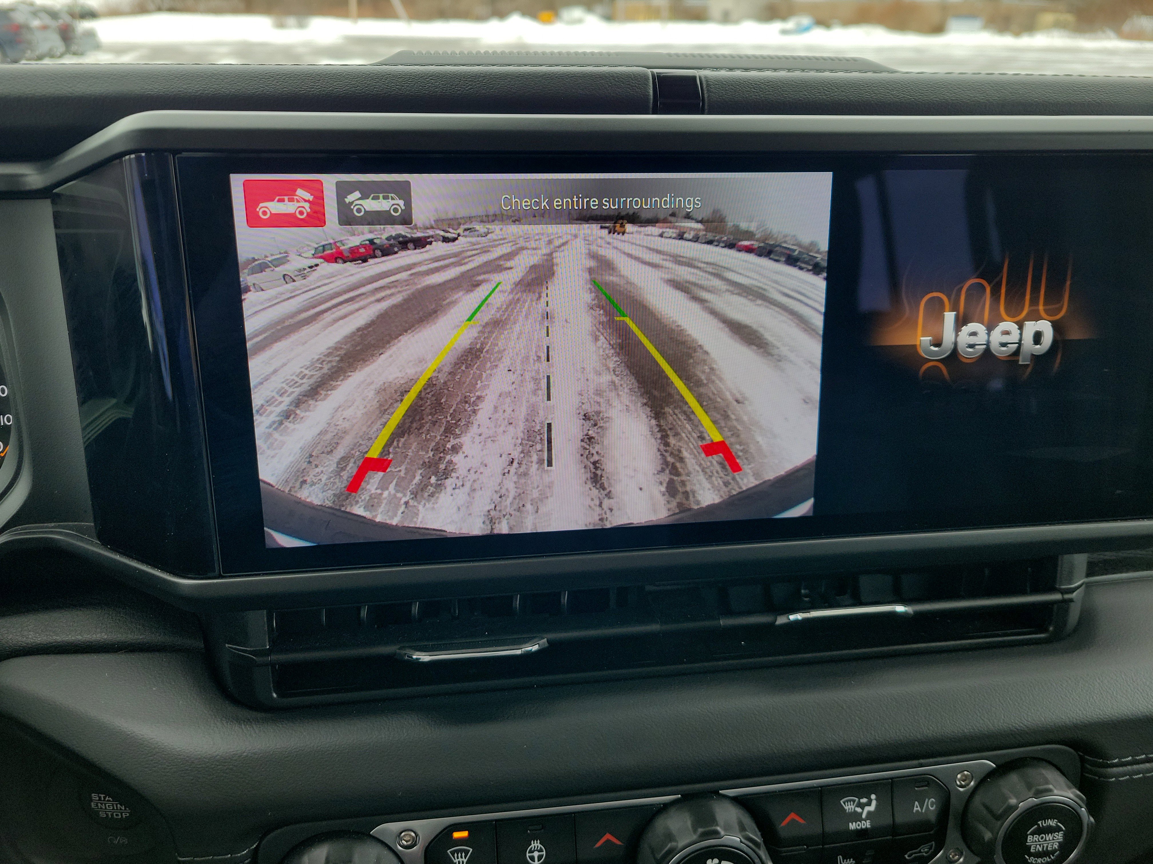 Used 2025 Jeep Wrangler Unlimited Rubicon w/ Convenience Group image 26