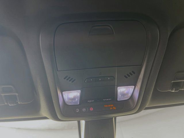 Used 2021 Chevrolet Blazer Premier w/ Driver Confidence II Package FWD image 19