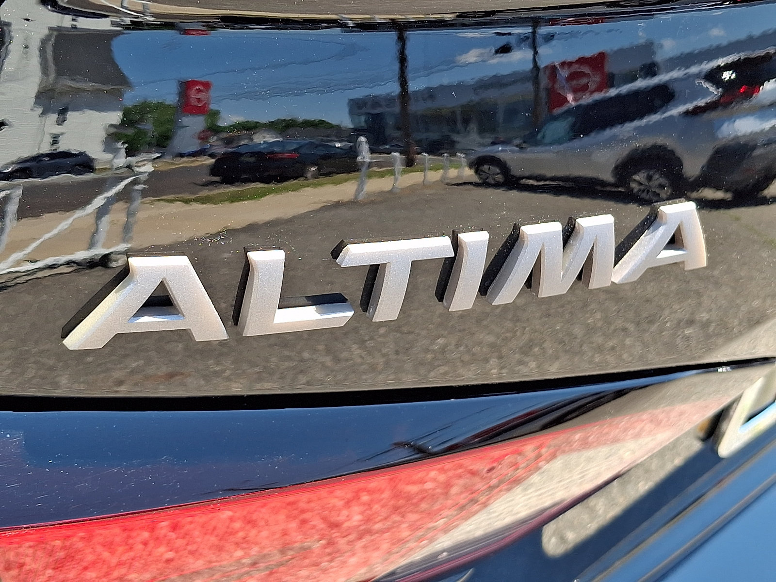 Certified 2024 Nissan Altima 2.5 SV w/ SV Premium Package FWD image 30