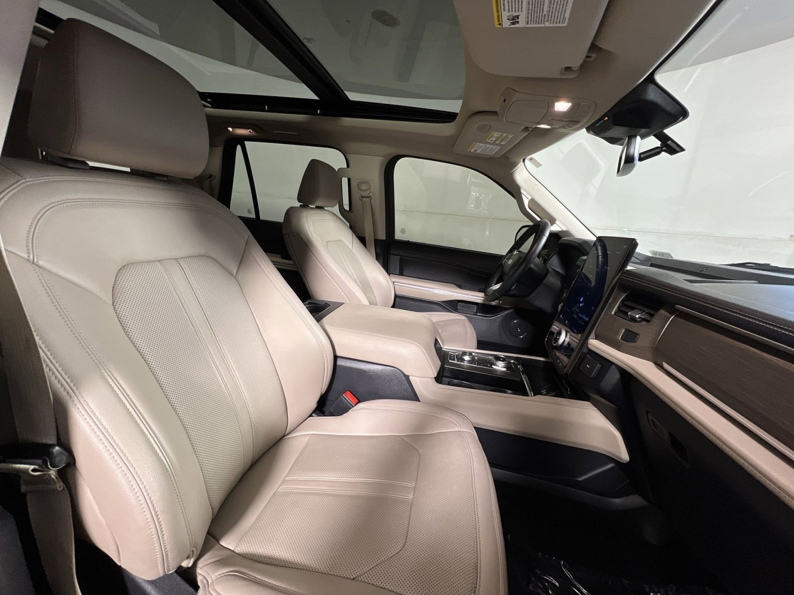 Used 2023 Ford Expedition Max Limited image 28