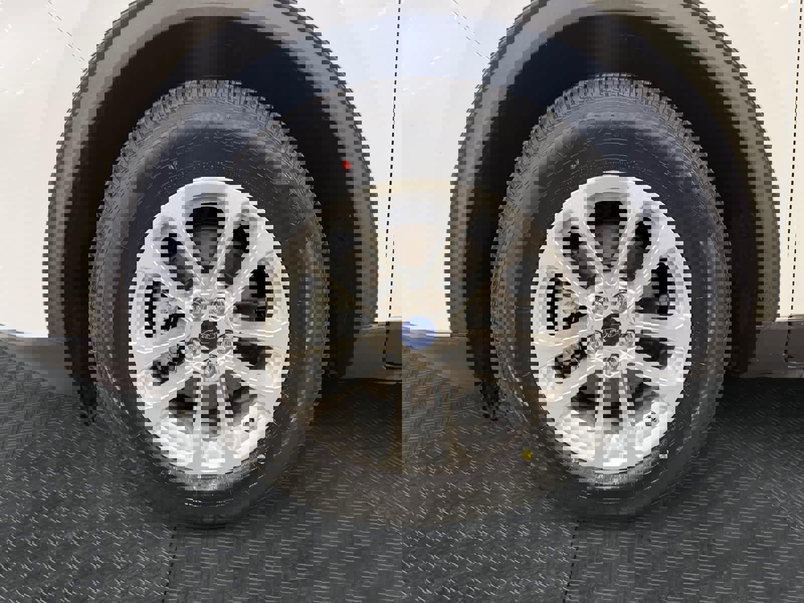 Used 2020 Ford Escape SE image 15