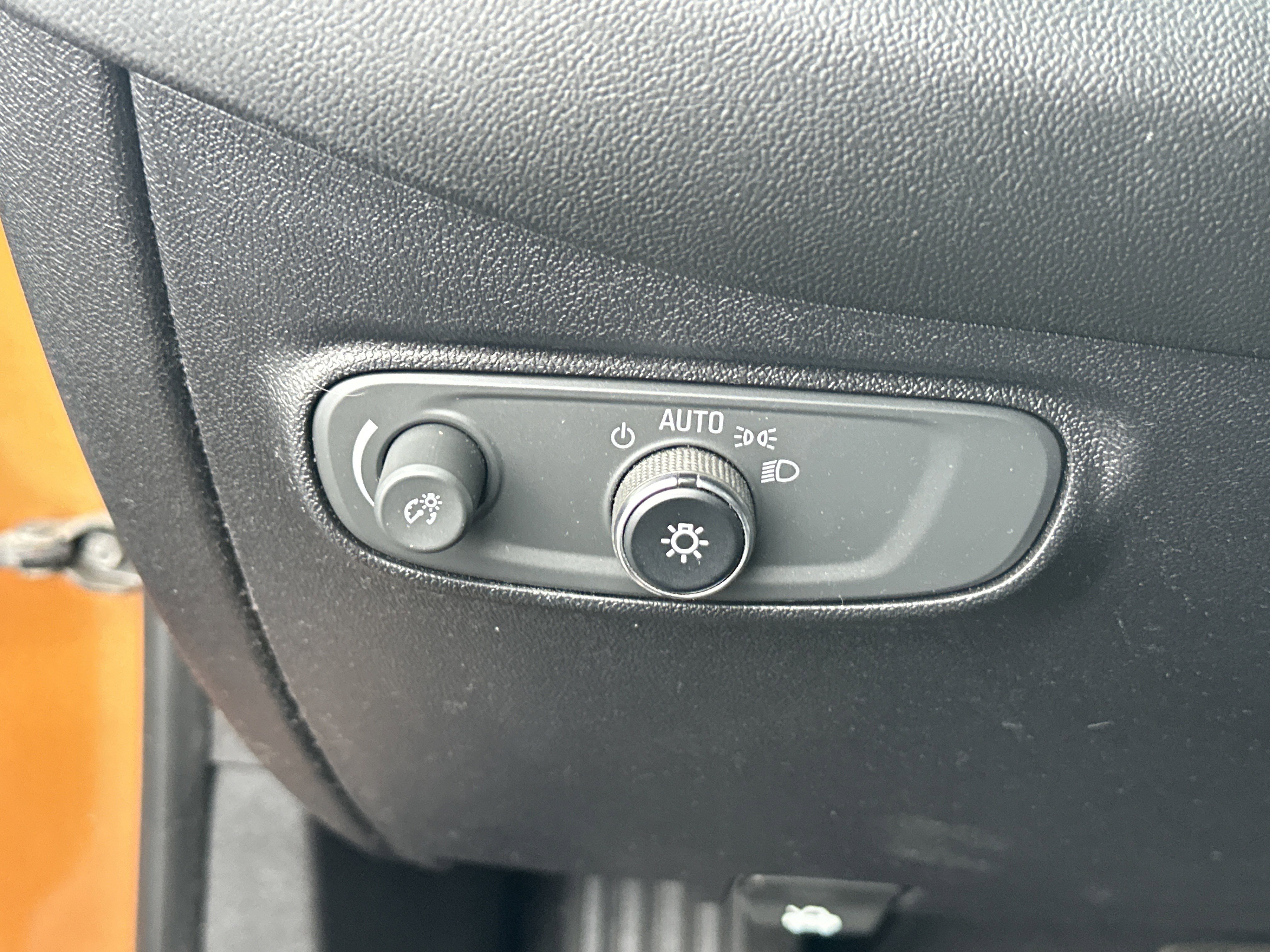 Certified 2018 Chevrolet Equinox LT image 26